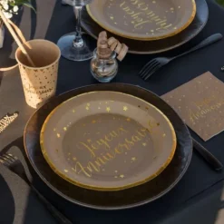 10 Assiettes en carton " Joyeux Anniversaire " - Couleur Kraft