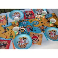 10 assiettes en carton - Petit Pirate - 22,5 cm