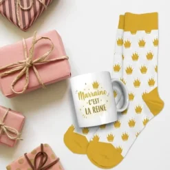 Coffret Cadeau Mug et Chaussettes - Marraine c'est la reine