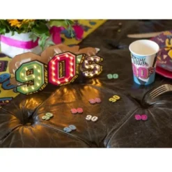 12 Confettis de table - Années 90