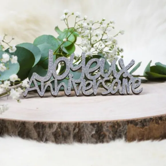 4 décorations en bois "Joyeux Anniversaire" à parsemer - Couleur au choix