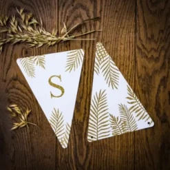 5 Fanions Blancs et Paillettes Or " S " - Fougère