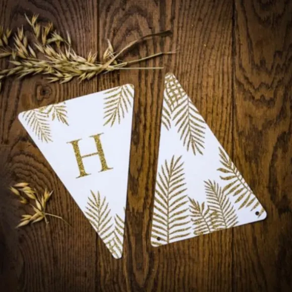 5 Fanions Blancs et Paillettes Or " H " - Fougère