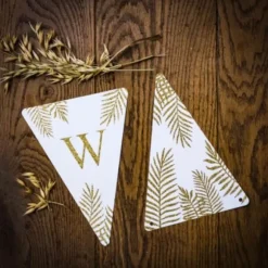 5 Fanions Blancs et Paillettes Or " W " - Fougère