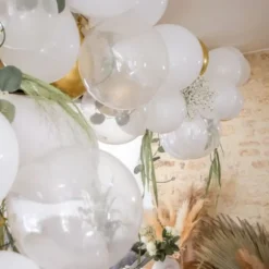 Kit arche 60 ballons - Blanc et Or et Guirlandes d'Eucalyptus