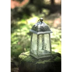 Lanterne de cimetière têtes de mort et chauves-souris