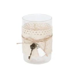 Vase avec dentelle et déco
